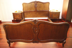 Lovely Louis XV carved Oak Double Bed set & Beautiful French Nightstand Side Tables